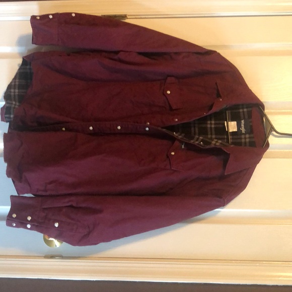 Wrangler quilt lined Pearl snap Baught never worn - Picture 1 of 2